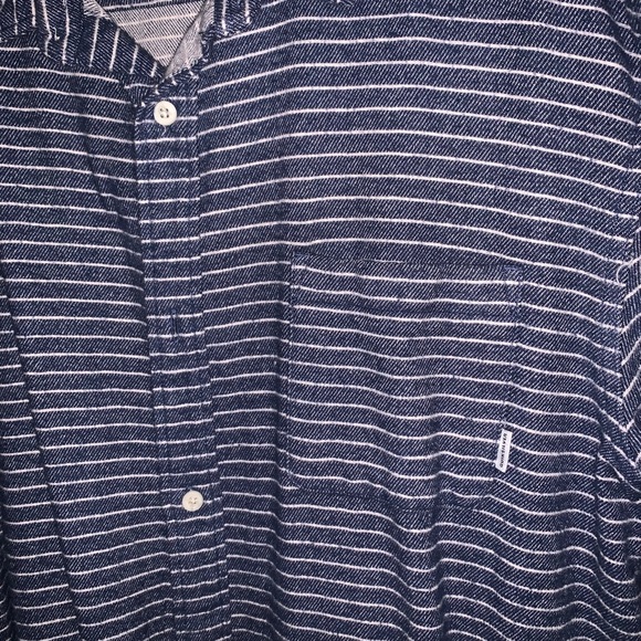 Quicksilver long sleeve button down - Picture 3 of 4